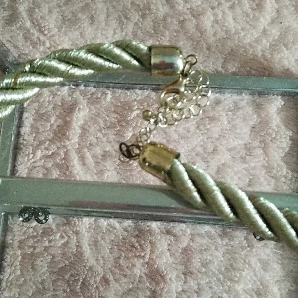 Starburst Statement Corded Necklace - Picture 5 of 8